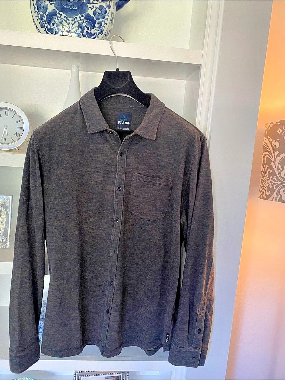 Prana Men's Long Sleeve Shirt in Gray/ Brown Like New